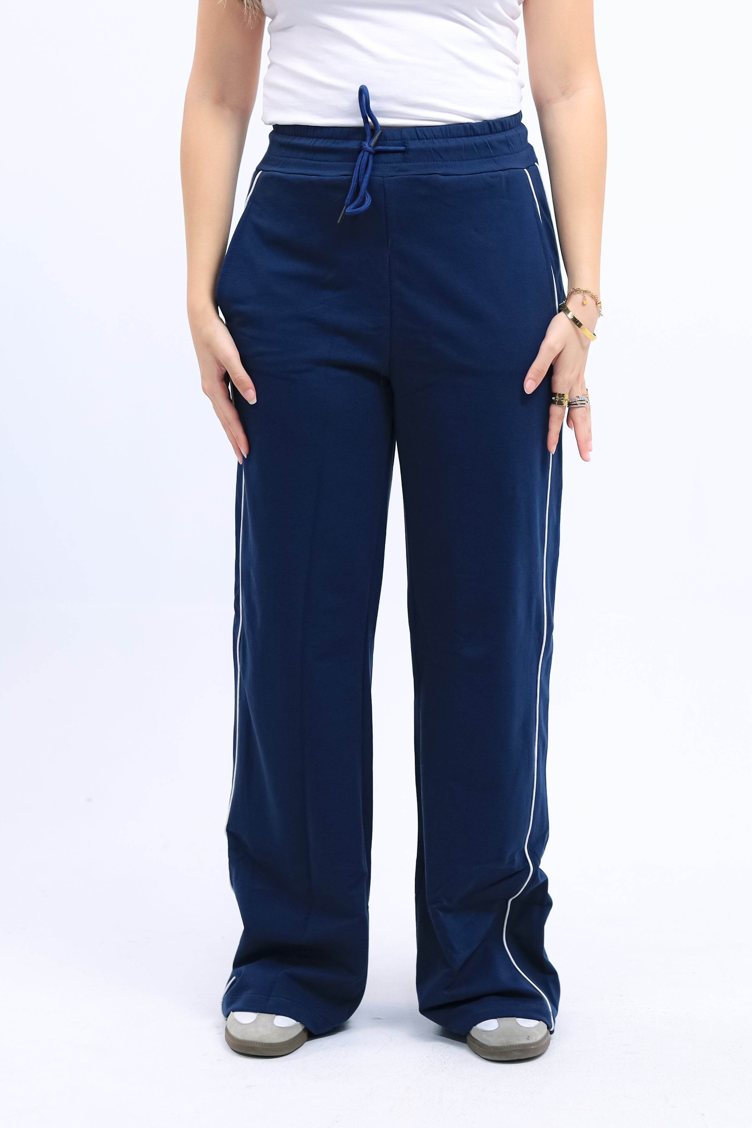 WIDE LEG SWEATPANTS WITH LINE
